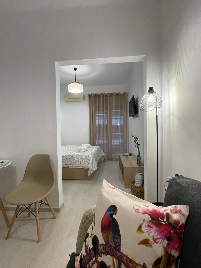 1Bd - Deer Traveler Central Apt سالونيك المظهر الخارجي الصورة